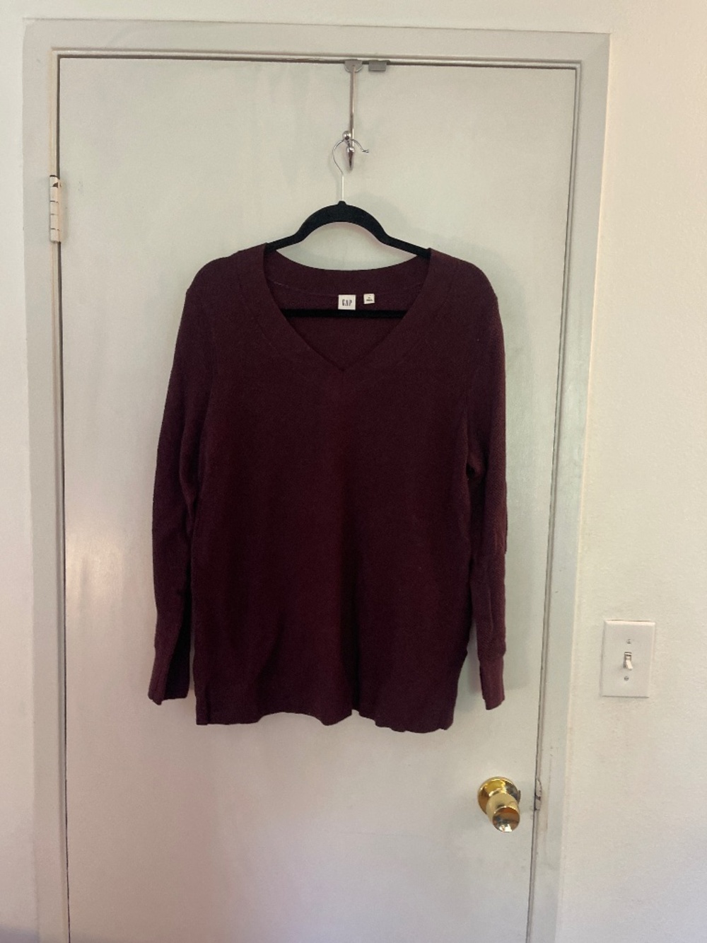 Gap light weight maroon size xl sweater